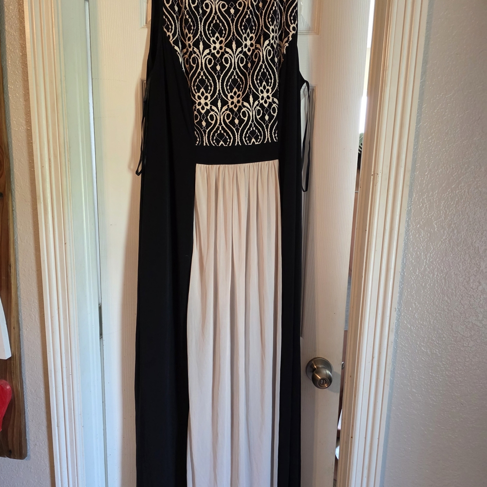 Connected Apparel Black and White Pleated Halter Maxi Gown